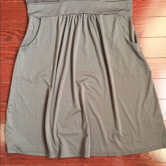 Sleeveless Faux Wrap Mini Dress. - Picture 4 of 8